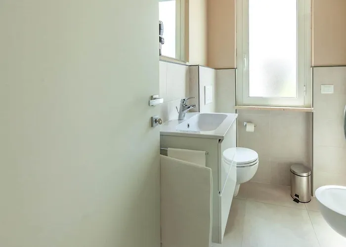 Poolside Escape アルバ・アドリアティカ