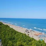 Poolside Escape Apartment Alba Adriatica