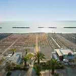Poolside Escape Apartment Alba Adriatica