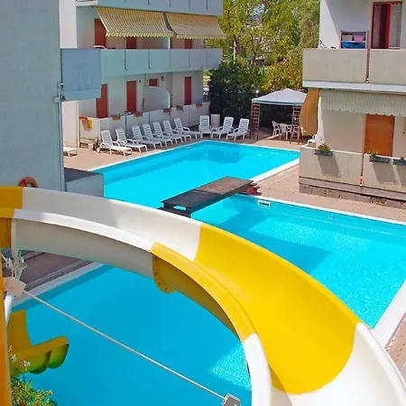 Apartamento Poolside Escape Alba Adriatica