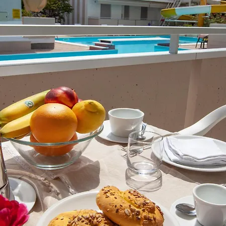 Poolside Escape 公寓 阿尔巴·阿德里亚蒂卡