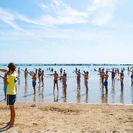 公寓 Poolside Escape