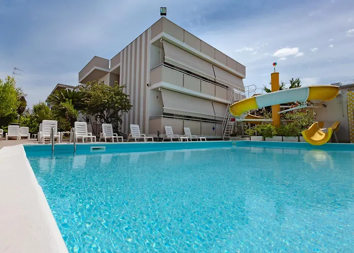 Apartment Poolside Escape Alba Adriatica