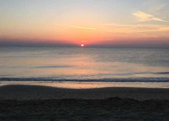 Poolside Escape Apartman *